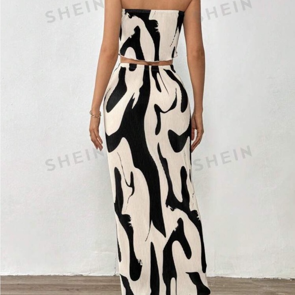 SHEIN Two Piece Set - Picture 2 of 5